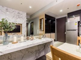 2 спален Кондо на продажу в Edge Sukhumvit 23, Khlong Toei Nuea