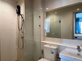 1 Bedroom Condo for rent at Life One Wireless, Lumphini