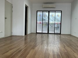 232 m² Office for sale at Areeya Mandarina Sukhumvit 77, Suan Luang, Suan Luang, Bangkok
