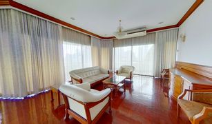 3 chambres Condominium a vendre à Khlong Toei Nuea, Bangkok Le Premier 1