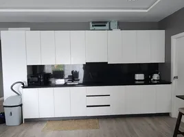 3 Schlafzimmer Wohnung zu vermieten im The Green Places Condominium, Ratsada