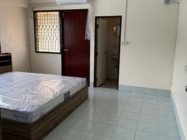 1 Schlafzimmer Wohnung zu vermieten im Janjira Residence, Bang Khun Si, Bangkok Noi