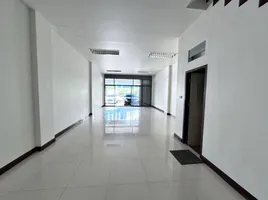 3 Schlafzimmer Reihenhaus zu vermieten im Suriya Place Bangna, Bang Kaeo