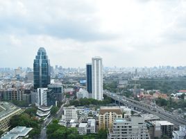 2 Schlafzimmer Appartement zu vermieten im Noble Ploenchit, Lumphini