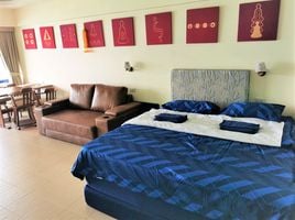 Studio Condo for rent at Sunshine Beach Condotel, Na Chom Thian