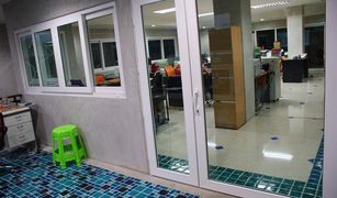 Dokmai, ဘန်ကောက် တွင် 6 အိပ်ခန်းများ အိမ် ရောင်းရန်အတွက်