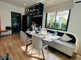 2 спален Таунхаус на продажу в Altitude Vibe Bangna, Bang Kaeo