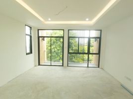 4 Bedroom House for sale at Modern Life HOME @ Sutthisan, Sam Sen Nok