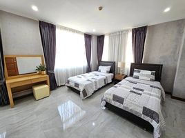 2 Schlafzimmer Wohnung zu vermieten im Baan Klang Krung Resort (Ratchada 7), Din Daeng