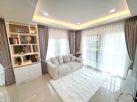 4 Schlafzimmer Haus zu vermieten im Golden Neo Sukhumvit Lasalle, Samrong Nuea