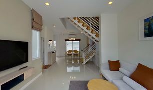 3 Schlafzimmern Haus zu verkaufen in Thung Sukhla, Pattaya Censiri Spot Town Laem Chabang