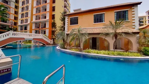 图片 1 of the Communal Pool at Venetian Signature Condo Resort Pattaya