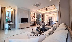 Дом, 4 спальни на продажу в Prawet, Бангкок Perfect Masterpiece Rama 9