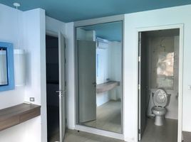 1 Schlafzimmer Wohnung zu verkaufen im Atlantis Condo Resort, Nong Prue