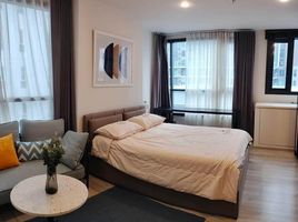 1 Bedroom Condo for rent at XT Huaikhwang, Din Daeng, Din Daeng