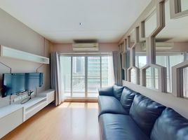2 Bedroom Apartment for sale at The Parkland Grand Asoke-Phetchaburi, Bang Kapi
