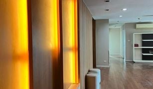 Пентхаус, 6 спальни на продажу в Huai Khwang, Бангкок Belle Grand Rama 9