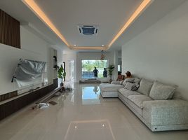 3 спален Вилла на продажу в Pina Pool Villa by Sabai Home, Pong