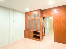 3 Bedroom Townhouse for sale in Mueang Nakhon Pathom, Nakhon Pathom, Nakhon Pathom, Mueang Nakhon Pathom