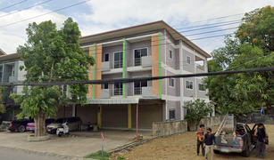 2 Bedrooms Townhouse for sale in Ban Klang, Lamphun 