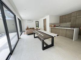 4 Bedroom Villa for rent in W District, Phra Khanong Nuea, Phra Khanong Nuea