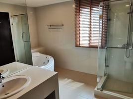 2 Schlafzimmer Appartement zu vermieten im PPR Villa, Khlong Tan Nuea