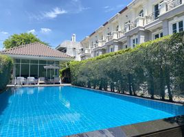 3 спален Дом в аренду в InHome Luxury Residence, Khlong Toei