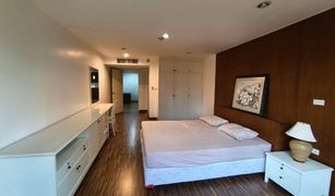 2 Bedrooms Condo for sale in Khlong Tan Nuea, Bangkok Baan Suanpetch