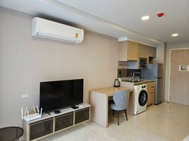 1 Bedroom Condo for rent at Walden Asoke, Khlong Toei Nuea