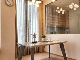 2 спален Кондо в аренду в The Esse Asoke, Khlong Toei Nuea