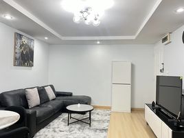 2 Schlafzimmer Wohnung zu vermieten im Happy Condo Ratchada 18, Sam Sen Nok, Huai Khwang