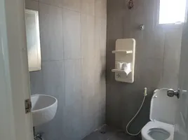 250 кв.м. Office for rent in Бангкок, Din Daeng, Дин Даенг, Бангкок