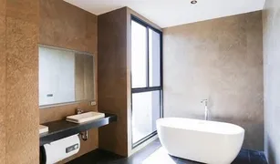 清迈 Samran Rat 4 卧室 屋 售 