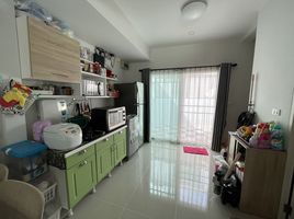 2 Schlafzimmer Reihenhaus zu verkaufen im Indy 3 Prachauthit 90, Nai Khlong Bang Pla Kot