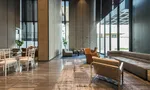 Rezeption / Lobby at แอชตัน สีลม