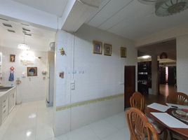 5 Bedroom Townhouse for sale at Rung Charoen Village Wachiratham Sathit 21, Bang Chak