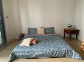 3 спален Кондо в аренду в Kiarti Thanee City Mansion, Khlong Toei Nuea