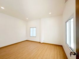 2 Bedroom House for sale in Tha Wang Tan, Saraphi, Tha Wang Tan