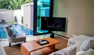 Вилла, 2 спальни на продажу в Si Sunthon, Пхукет Baan Wana Pool Villas