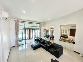 3 Schlafzimmer Villa zu verkaufen im Baan Suan Neramit 5, Si Sunthon