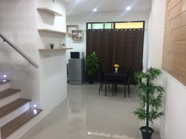 2 Schlafzimmer Reihenhaus zu vermieten im Pimmada Home, San Sai Noi