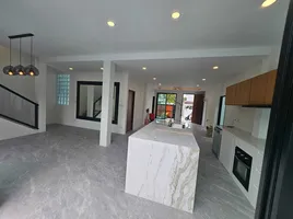 4 Bedroom Villa for sale in Phuket, Rawai, Phuket Town, Phuket