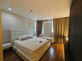 2 Bedroom Condo for sale at The Rajdamri, Pathum Wan