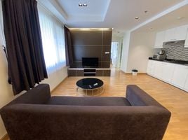 1 Bedroom Apartment for rent at Nantiruj Tower, Khlong Toei