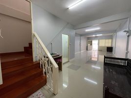 2 Bedroom Townhouse for sale in Phra Khanong, Bangkok, Bang Chak, Phra Khanong