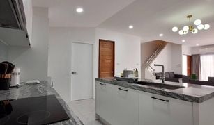 3 Bedrooms Townhouse for sale in Maenam, Koh Samui 