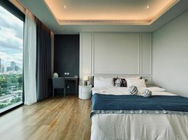 1 Bedroom Apartment for rent at Sindhorn Tonson , Lumphini, Pathum Wan