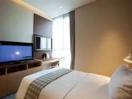 2 Schlafzimmer Appartement zu vermieten im Aequa Sukhumvit 49, Khlong Tan Nuea