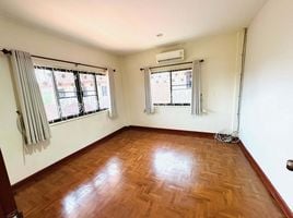 4 Schlafzimmer Haus zu verkaufen im Moo Baan Pimuk 1, San Sai Noi