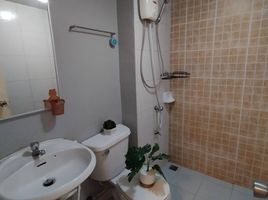 Studio Wohnung zu verkaufen im Lumpini Condotown Romklao - Suvarnabhumi, Khlong Sam Prawet, Lat Krabang